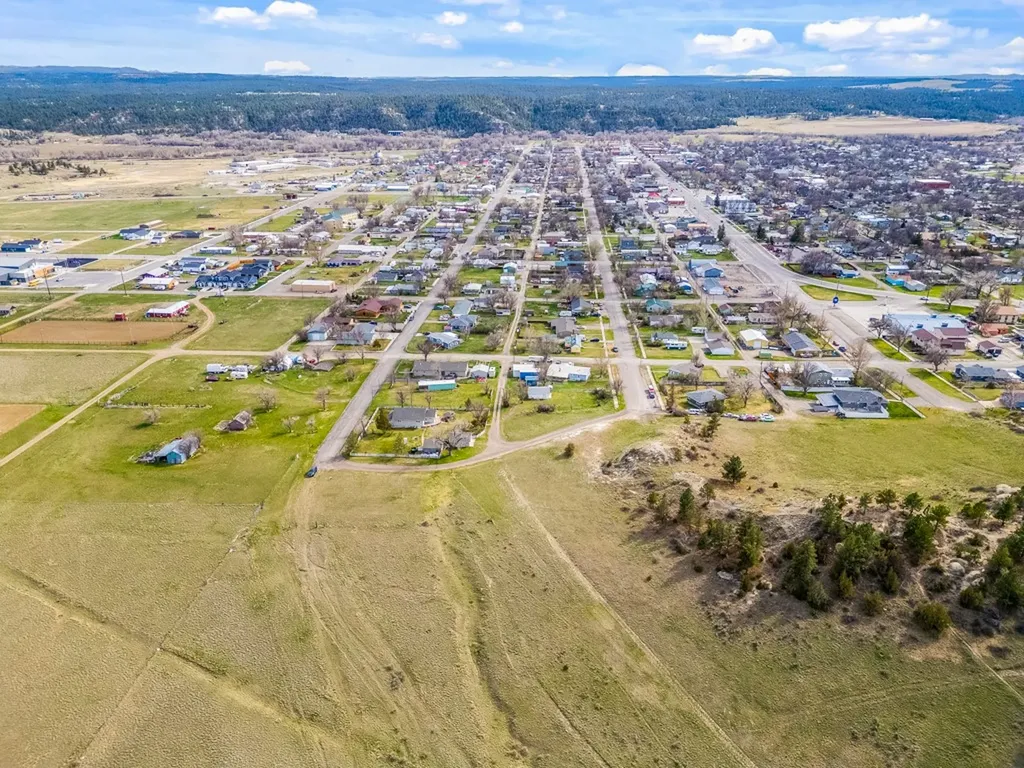 0000 14th Avenue E Roundup MT 59072