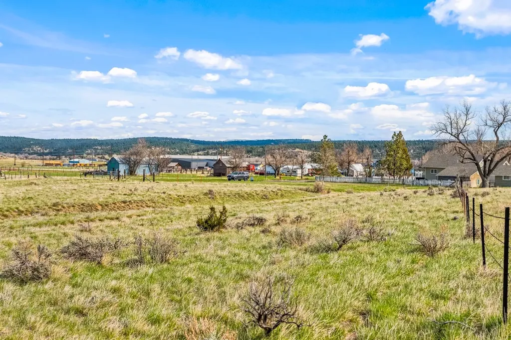 0000 14th Avenue E Roundup MT 59072