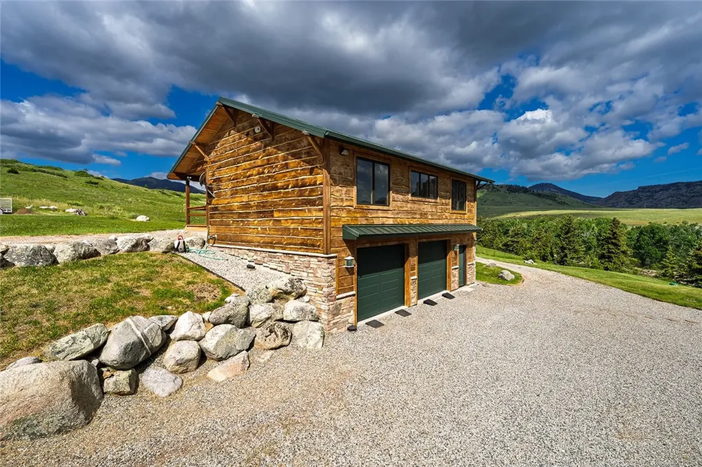 70 Pishkun Road Fishtail MT 59028
