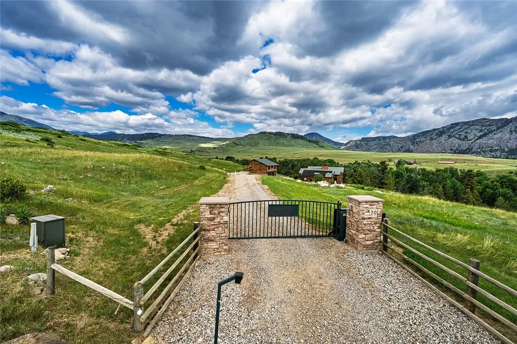 70 Pishkun Road Fishtail MT 59028