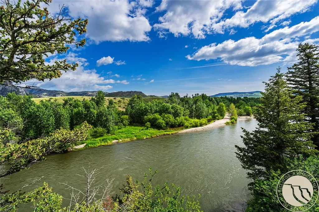 70 Pishkun Road Fishtail MT 59028