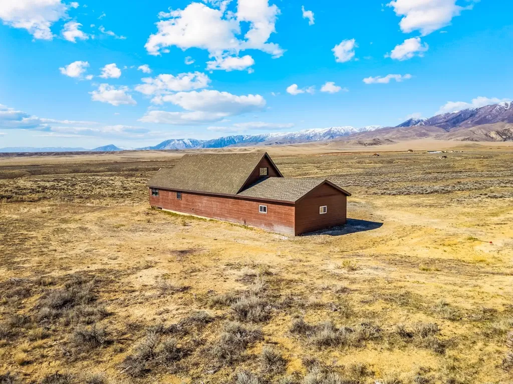 1311 Meeteetse Trail Belfry MT 59008