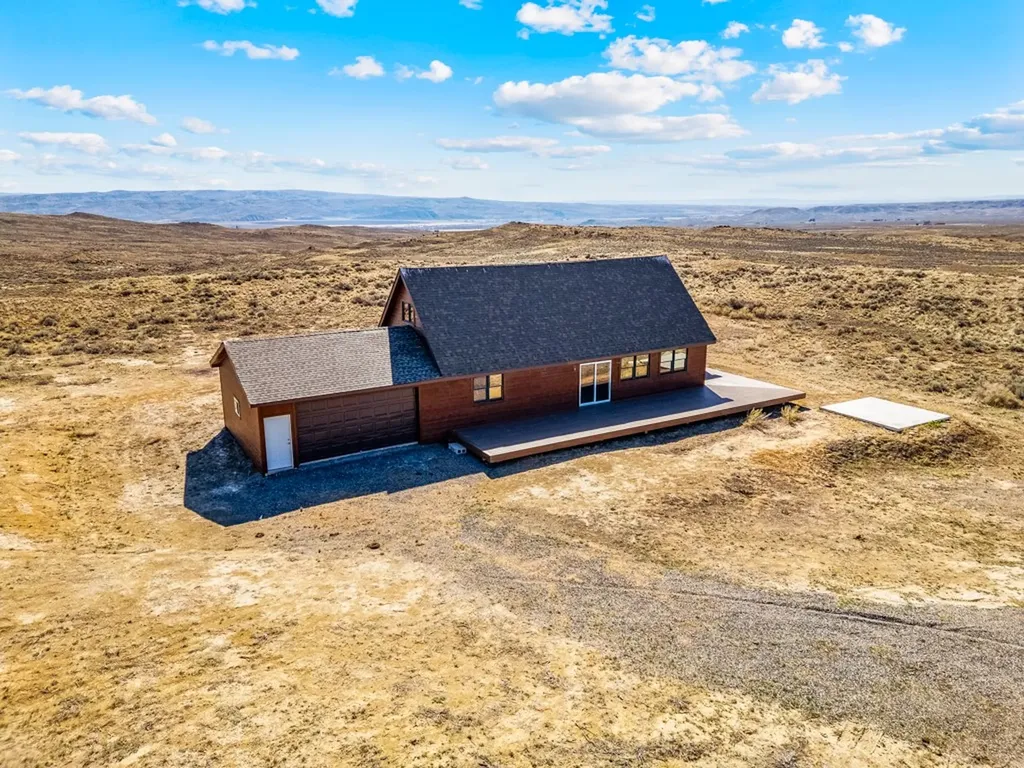 1311 Meeteetse Trail Belfry MT 59008