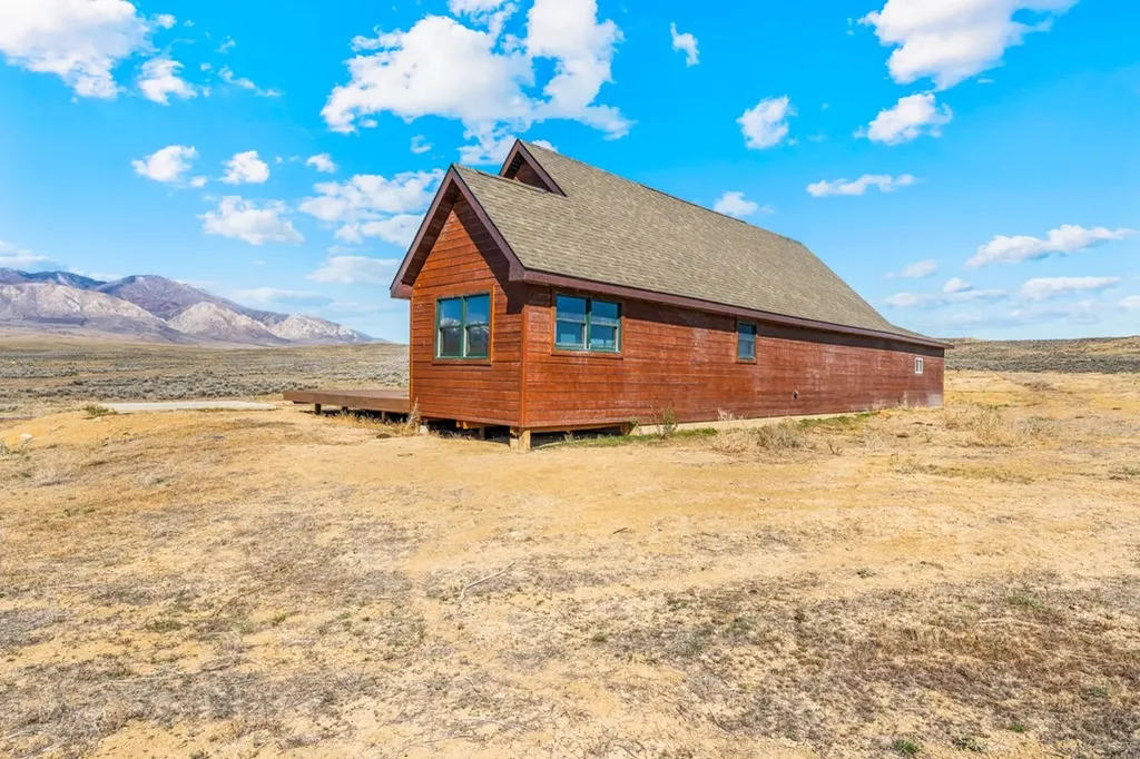 1311 Meeteetse Trail Belfry MT 59008