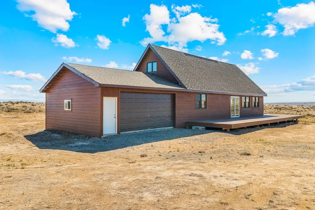 1311 Meeteetse Trail Belfry MT 59008