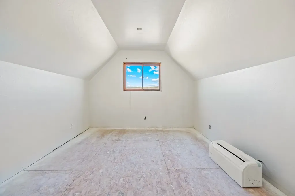 1311 Meeteetse Trail Belfry MT 59008