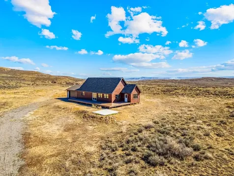 1311 Meeteetse Trail Belfry MT 59008