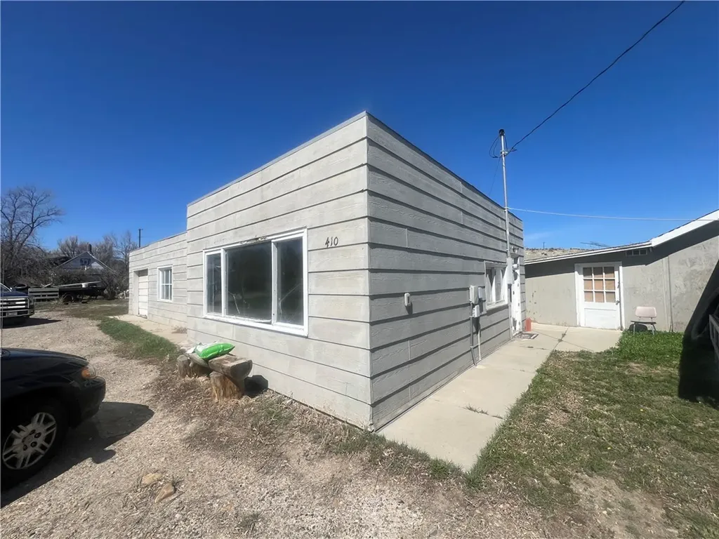 410 4th Street E Roundup MT 59072