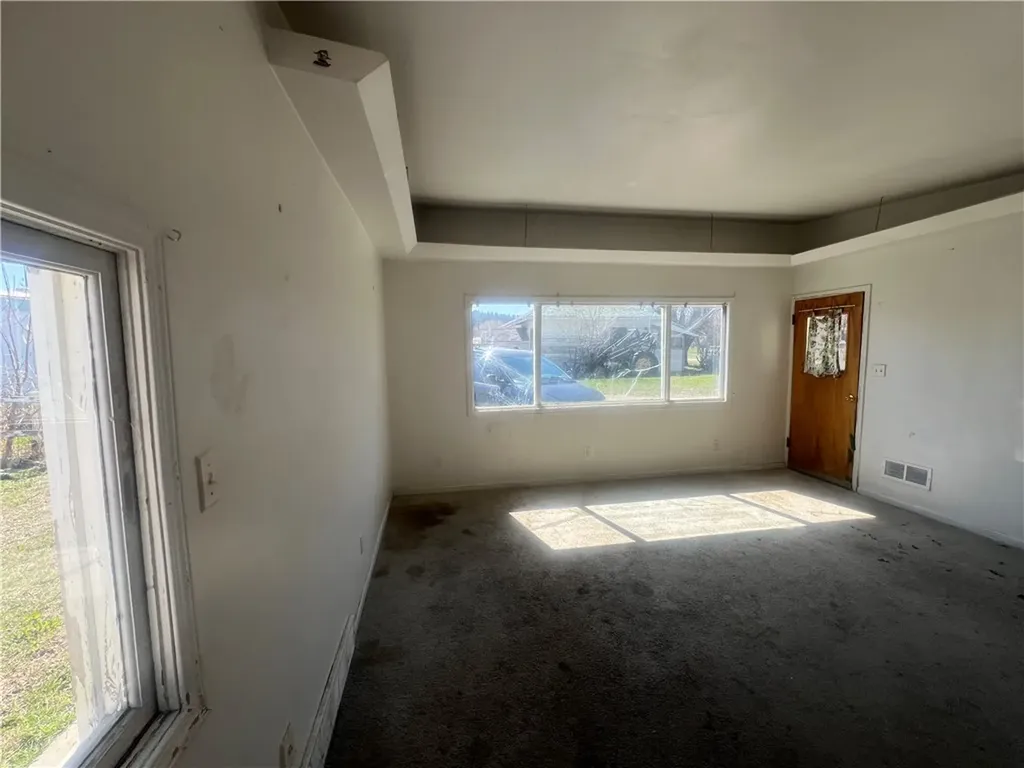 410 4th Street E Roundup MT 59072