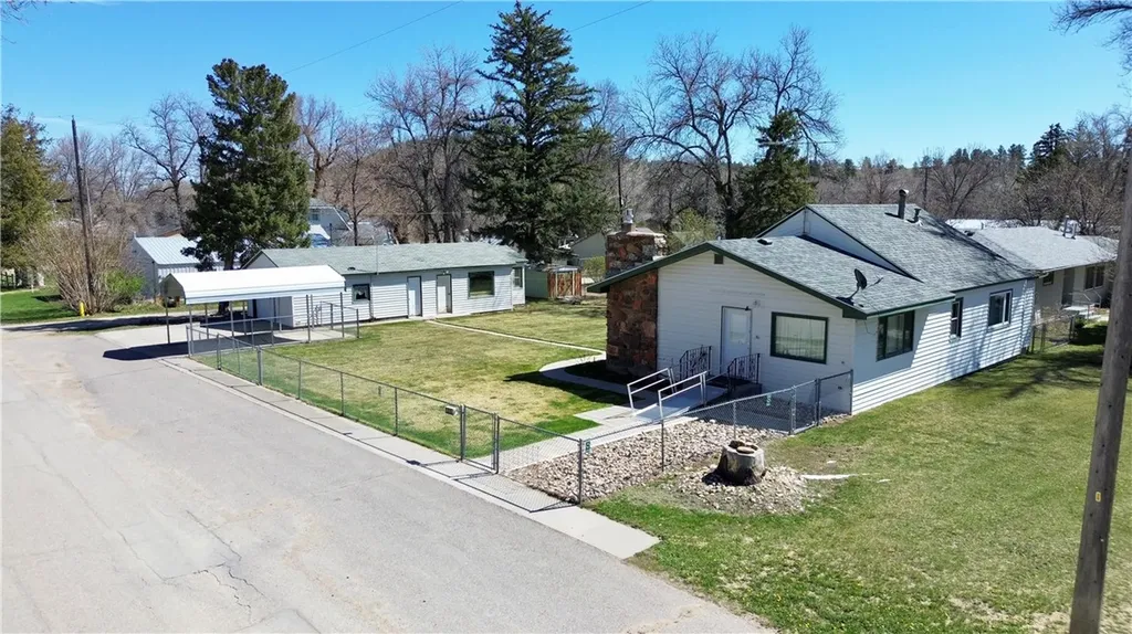310 W Carbon Avenue Joliet MT 59041