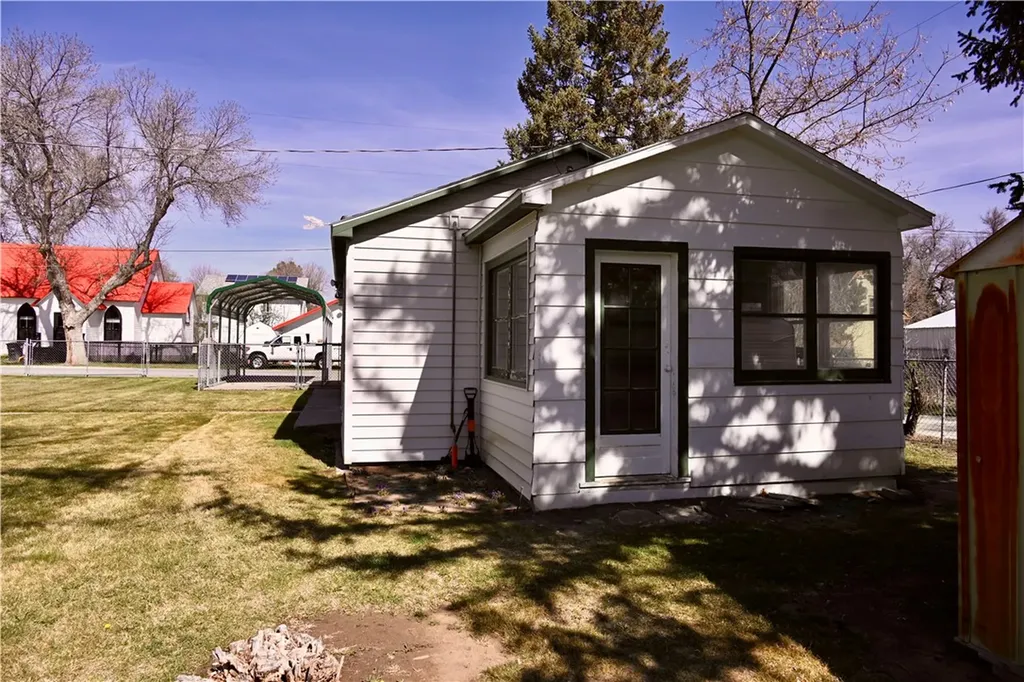 310 W Carbon Avenue Joliet MT 59041