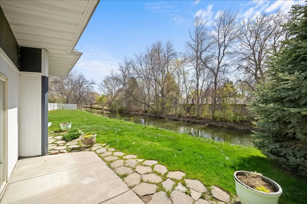 2095 17th Street West #2 Billings MT 59102