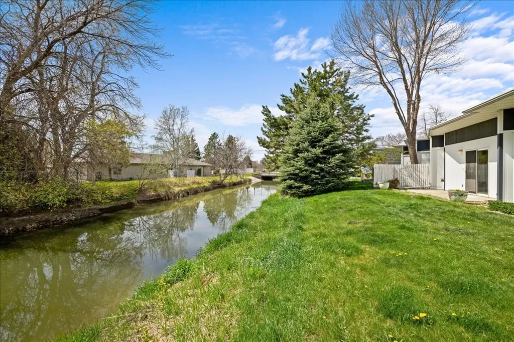 2095 17th Street West #2 Billings MT 59102