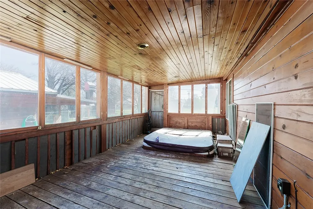 106 1st Avenue SE Park City MT 59063