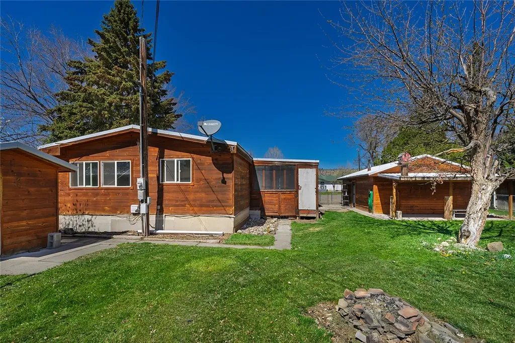 106 1st Avenue SE Park City MT 59063