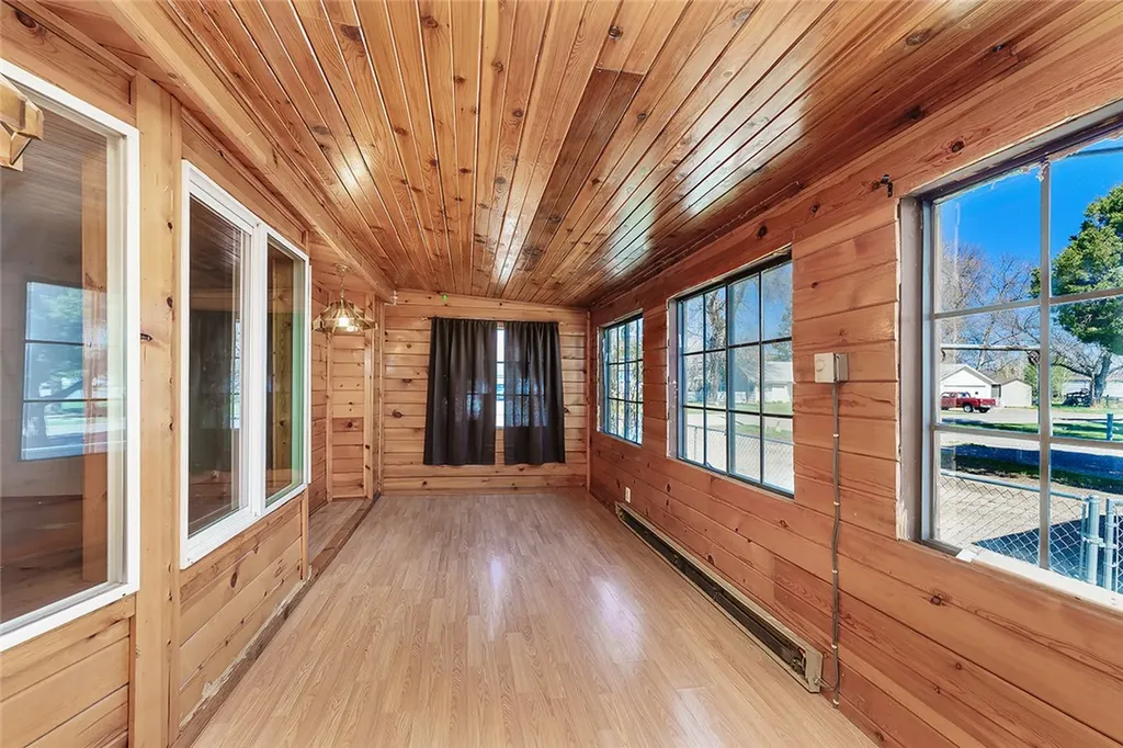 106 1st Avenue SE Park City MT 59063