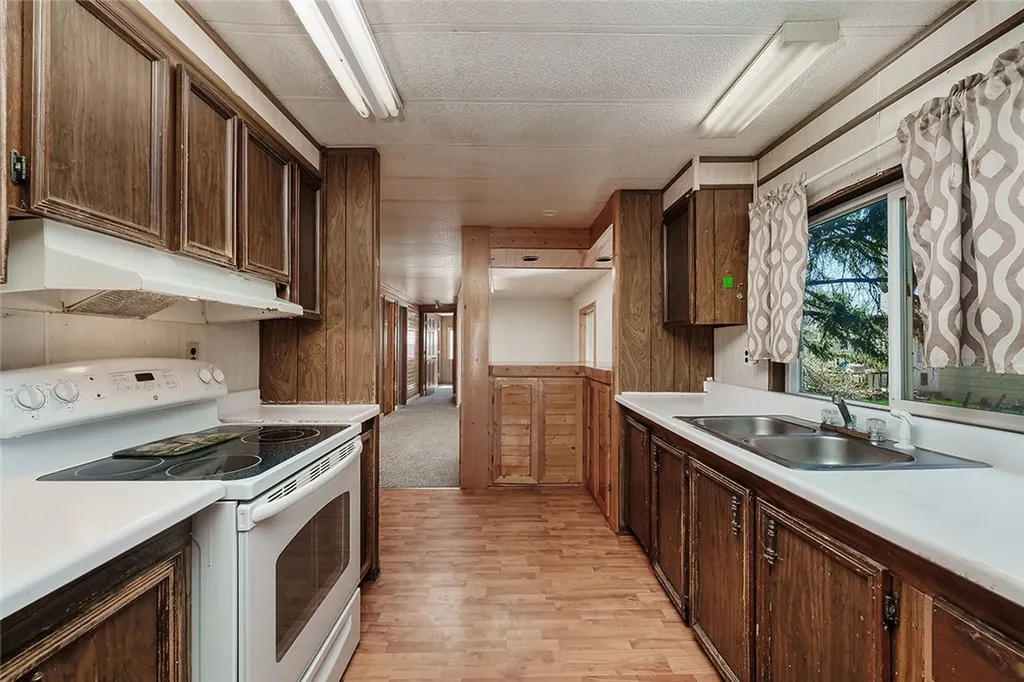 106 1st Avenue SE Park City MT 59063