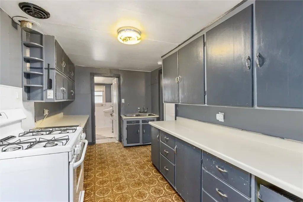119 S Woodard Avenue Absarokee MT 59001