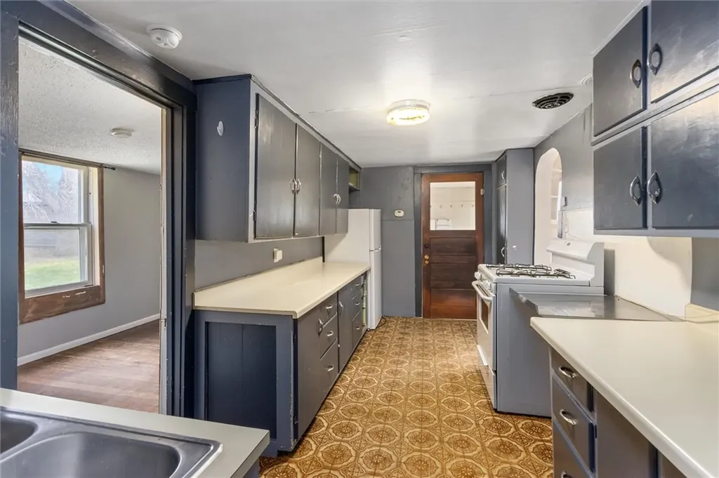 119 S Woodard Avenue Absarokee MT 59001