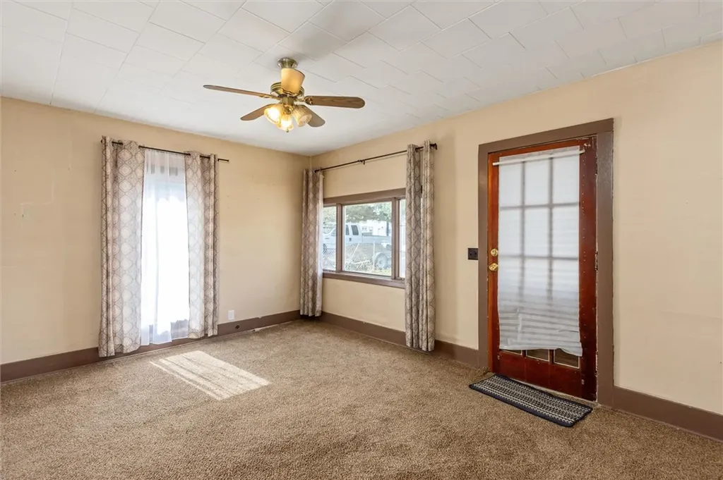 119 S Woodard Avenue Absarokee MT 59001