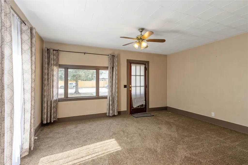 119 S Woodard Avenue Absarokee MT 59001