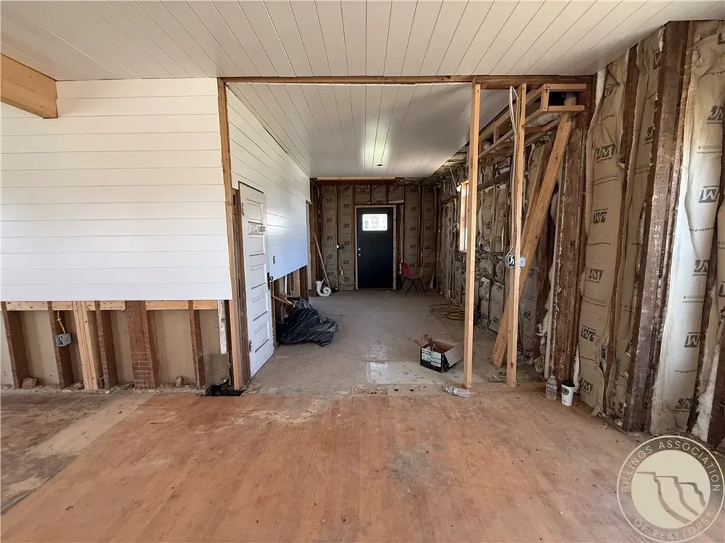 421 9th Avenue W Roundup MT 59072