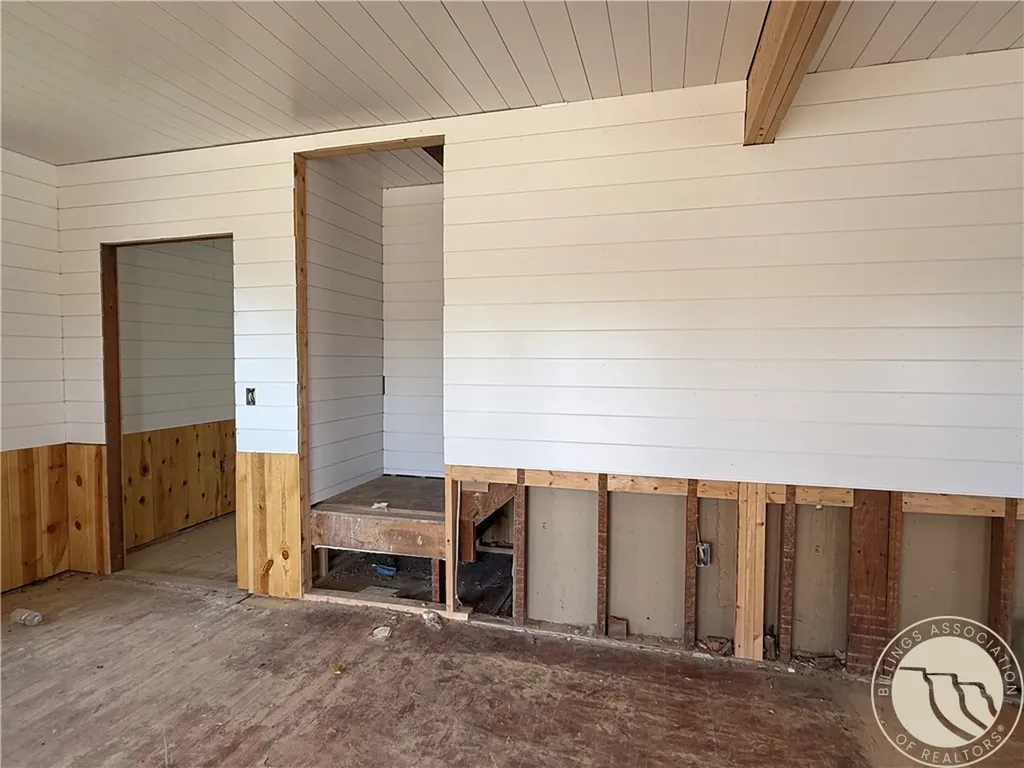 421 9th Avenue W Roundup MT 59072