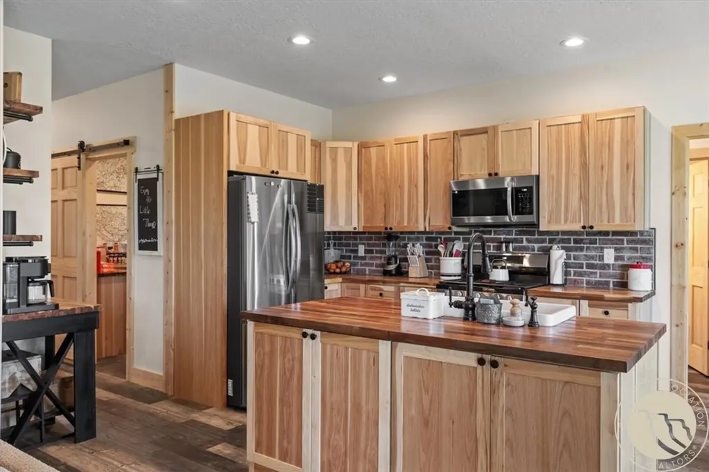 4 Morgan Drive Park City MT 59063