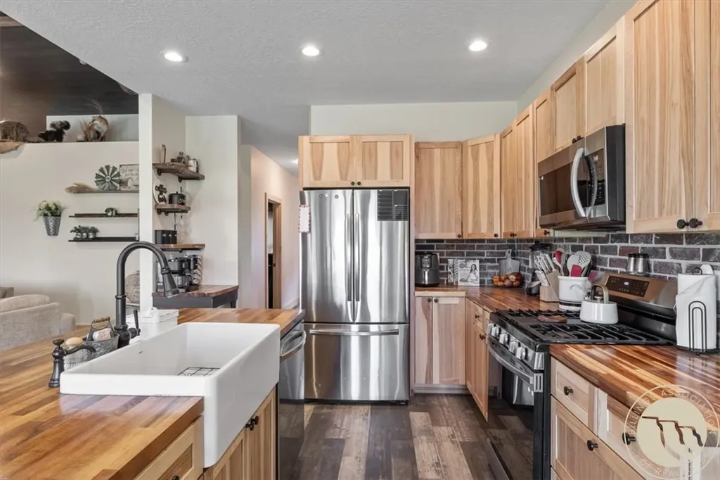 4 Morgan Drive Park City MT 59063