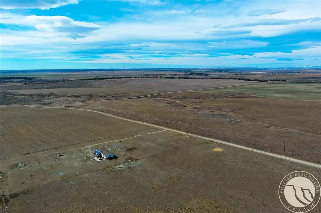 38 Anderson Road Lavina MT 59046
