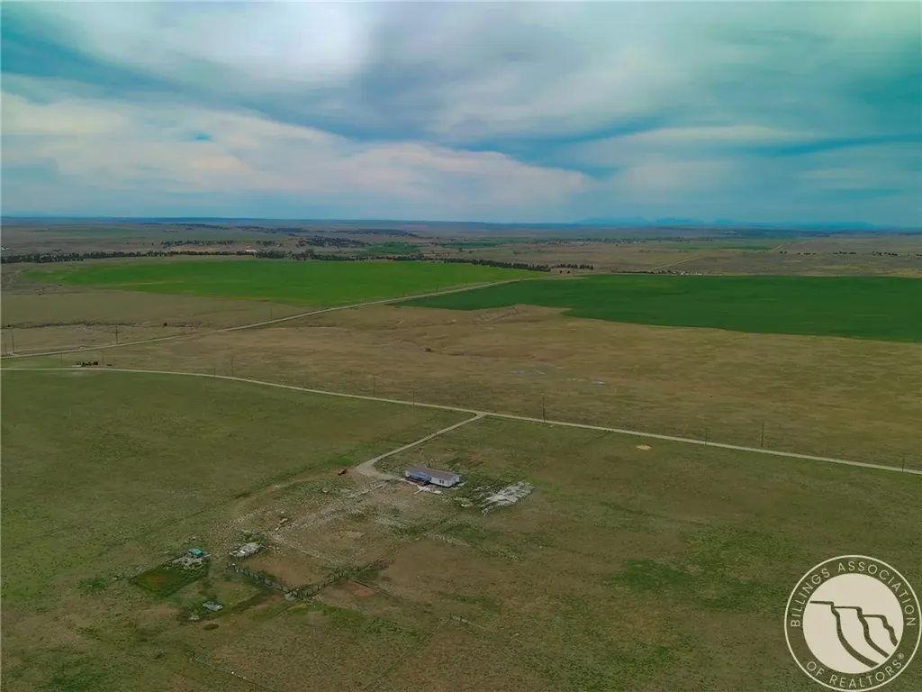 38 Anderson Road Lavina MT 59046