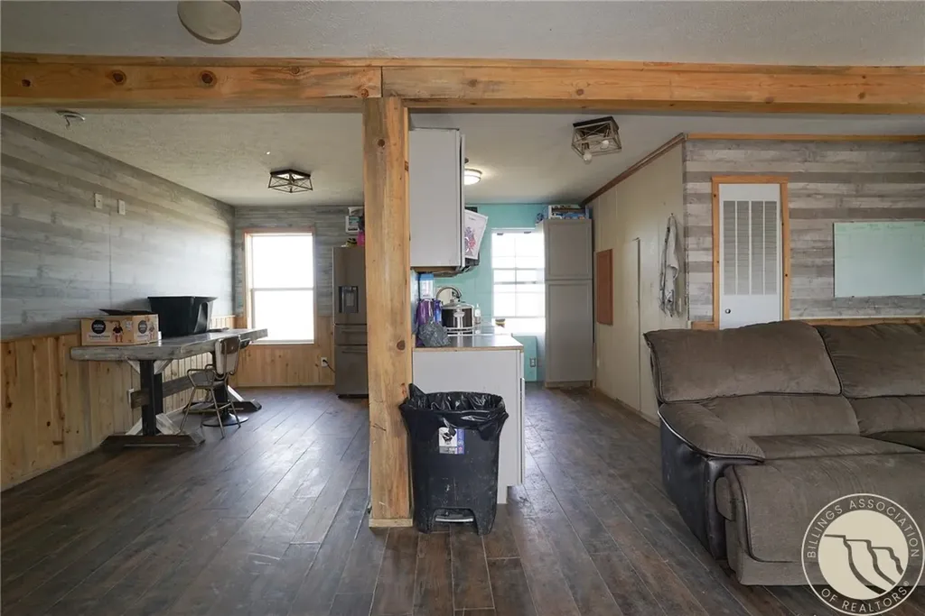 38 Anderson Road Lavina MT 59046
