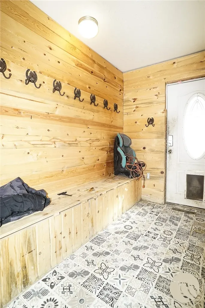 38 Anderson Road Lavina MT 59046
