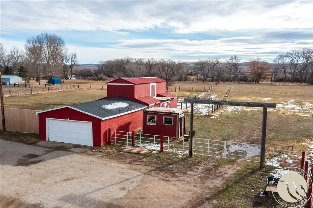 401 Third Avenue Fromberg MT 59029