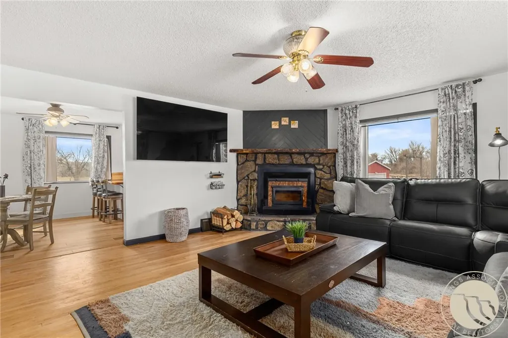 401 Third Avenue Fromberg MT 59029