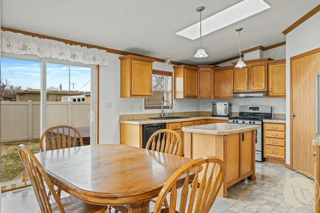 209 1st Street E Lavina MT 59046