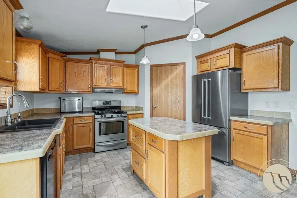 209 1st Street E Lavina MT 59046