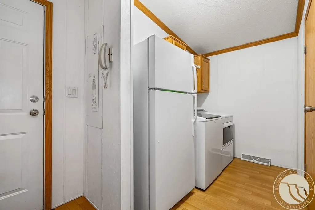 209 1st Street E Lavina MT 59046