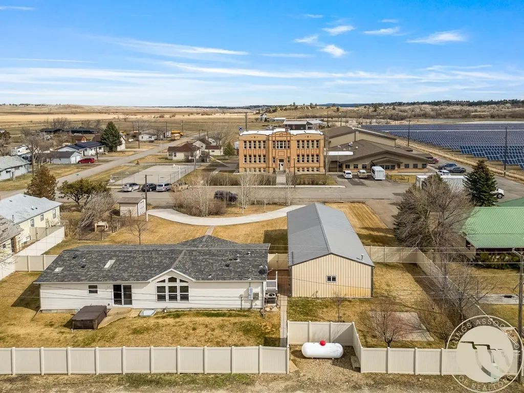 209 1st Street E Lavina MT 59046