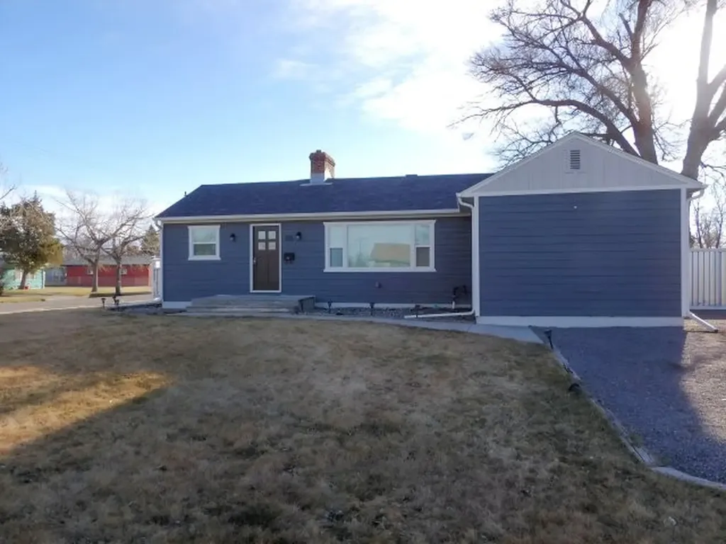 721 N Choteau Avenue Hardin MT 59034