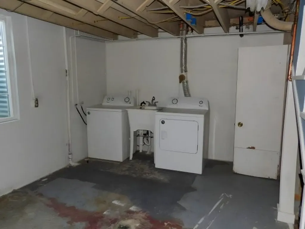 721 N Choteau Avenue Hardin MT 59034