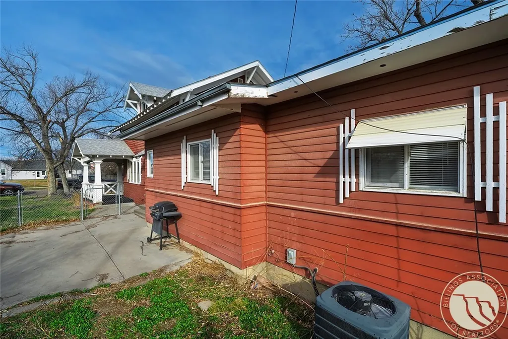 606 3rd Street W Roundup MT 59072