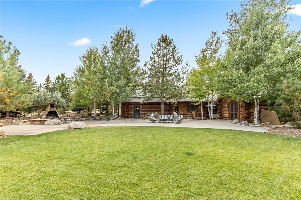 1738 Lazy M Street Red Lodge MT 59068
