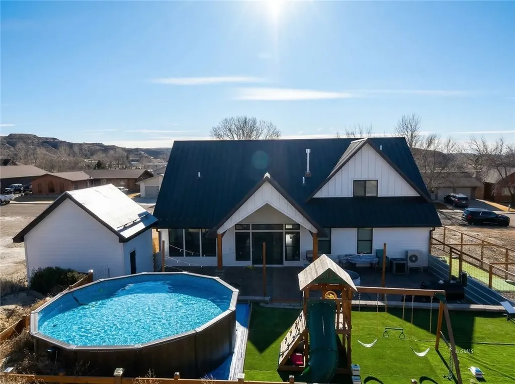 211 Georgetown Drive Glendive MT 59330