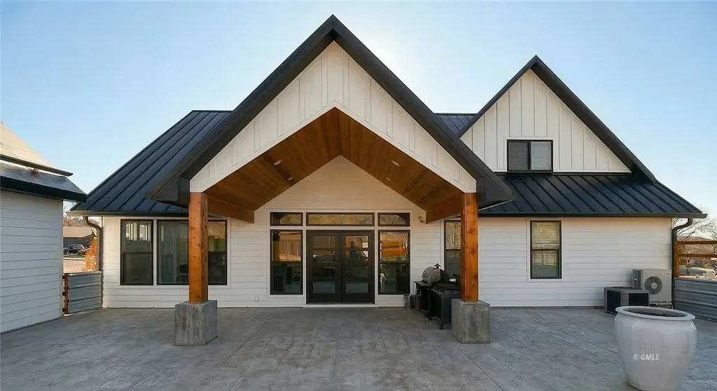 211 Georgetown Drive Glendive MT 59330