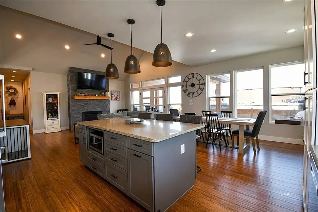 211 Georgetown Drive Glendive MT 59330