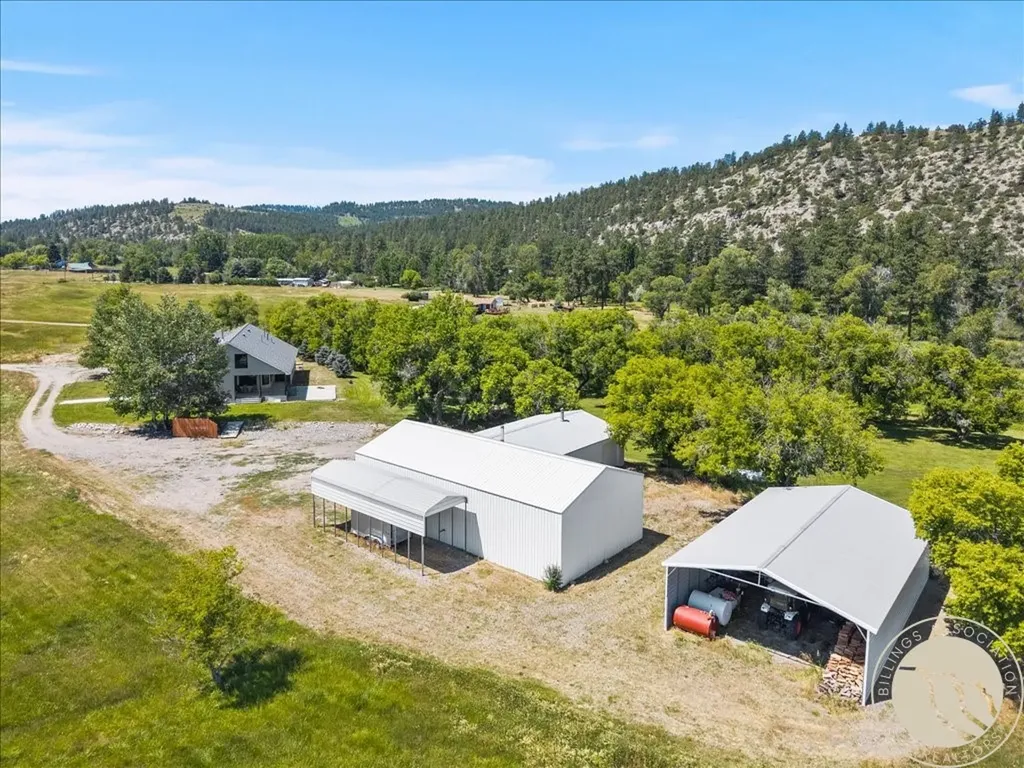 96 Wagon Trail Road Columbus MT 59019