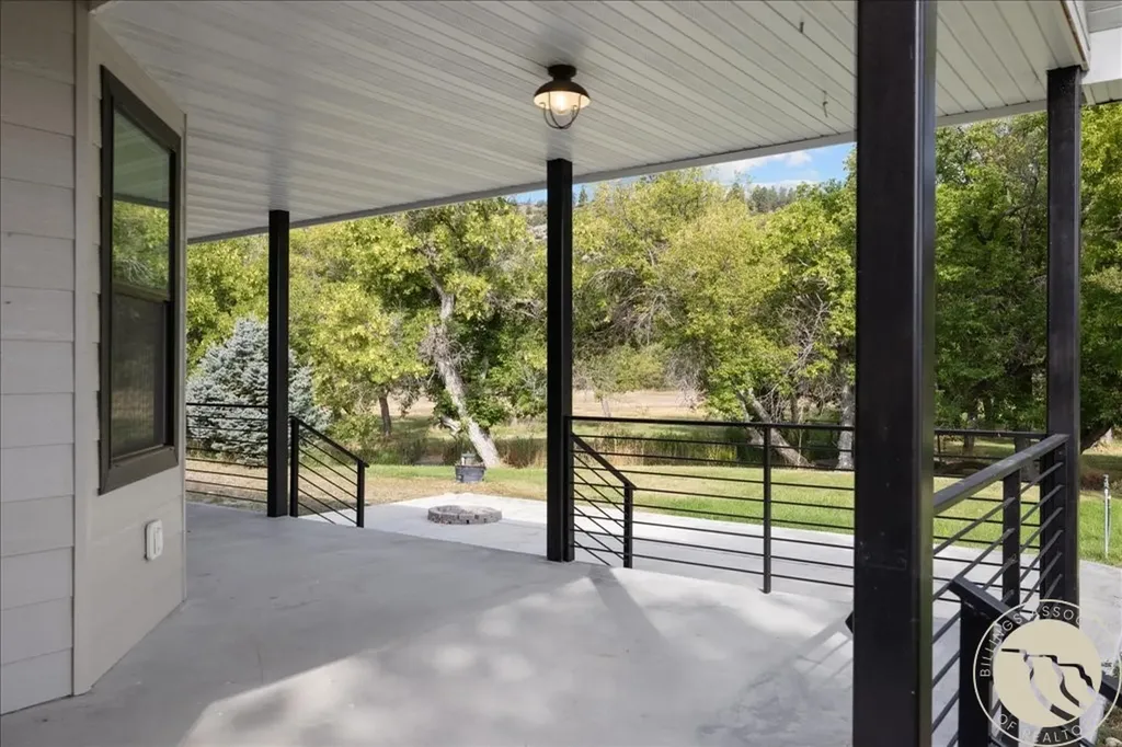96 Wagon Trail Road Columbus MT 59019