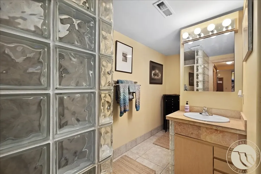 4634 Arapaho Lookout Billings MT 59106