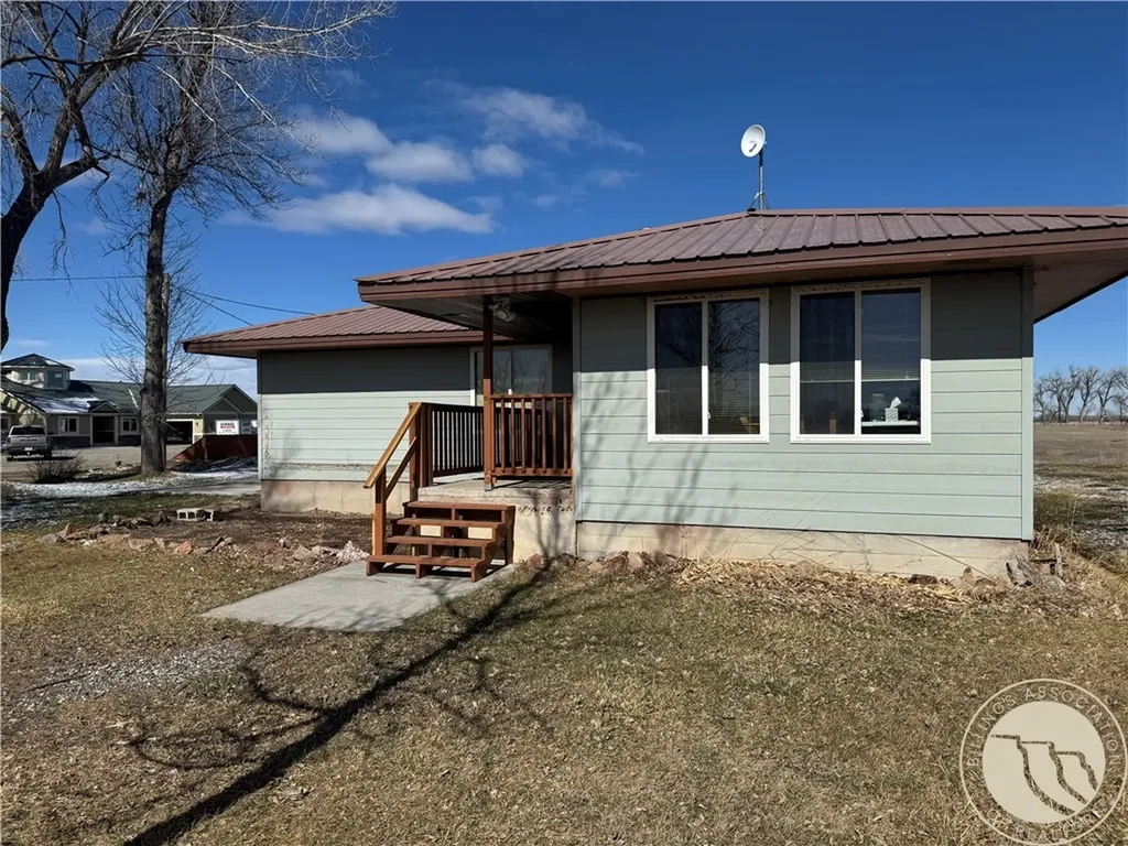 10674 & 10676 Highway 313 S Highway 313 Hardin MT 59034